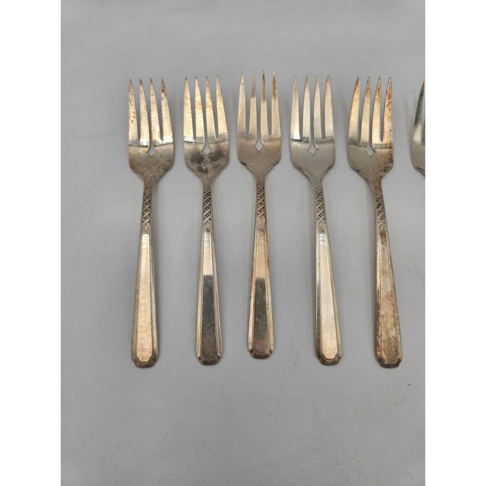 8 Simeon L & George H Rogers Co Silverplate Seafood Forks 1930s Carnival Pattern